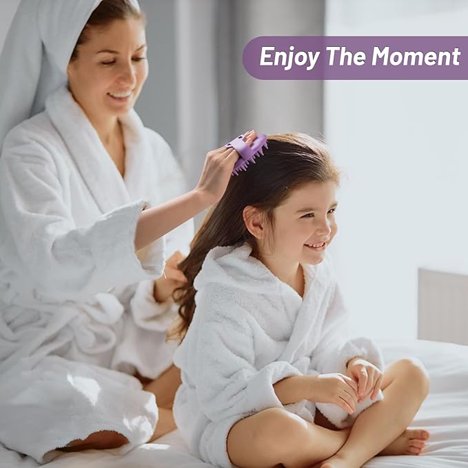 Scalp Massager Hair Growth, Scalp Scrubber Wiht Silicone Bristles, Head Massager Scalp, Wet Dry Hair Care Scalp Scrub for Women Man (Purple)