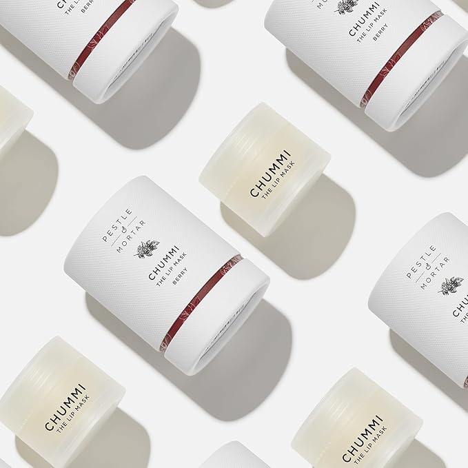 CHUMMI LIP MASK - skincare for your lips - Luxurious overnight lip treatment in coconut, berry, and vanilla, blended with lip-softening plant butters and exfoliating berry extracts. (20g, Berry)