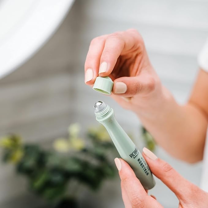 Hyaluronic Eye Roll-On Cooling, Eye Serum Against Wrinkles and Dark Circles