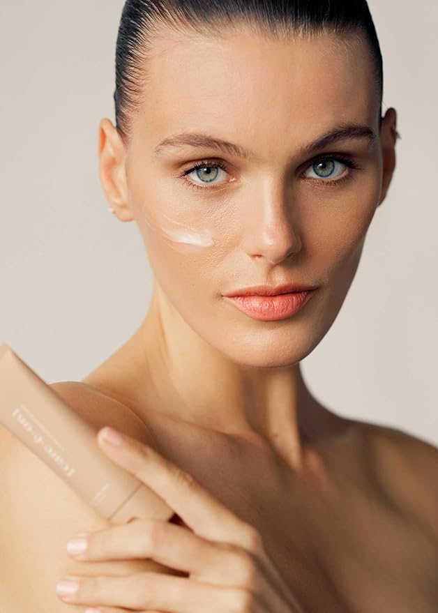 Careeon En Route Essentials Skin Care Kit with Luggage Tag (Green)