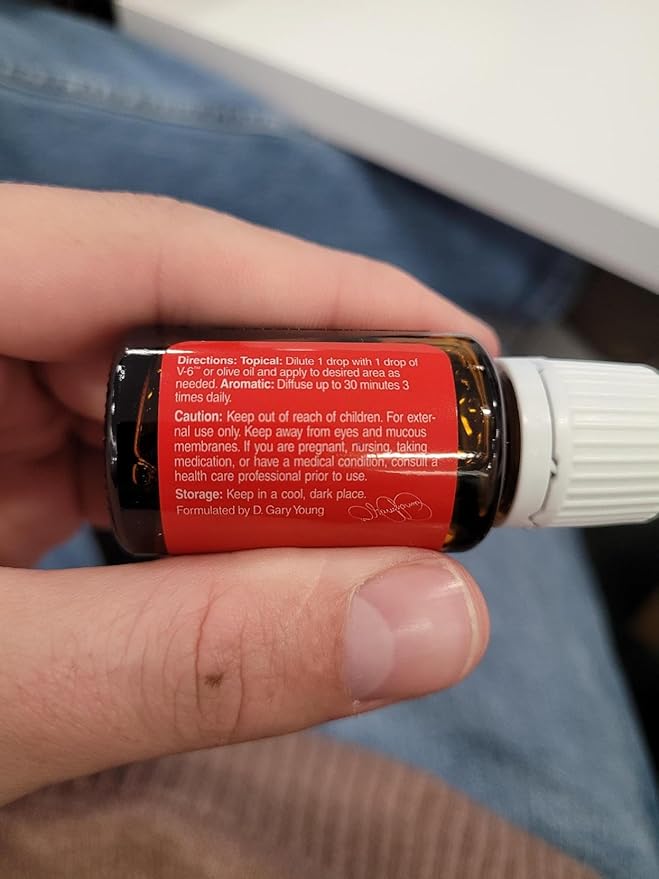 Young Living Melrose Essential Oil 15ml, Refreshing and Rejuvenating Blend, Promotes Skin Health and Soothes Minor Skin Irritations