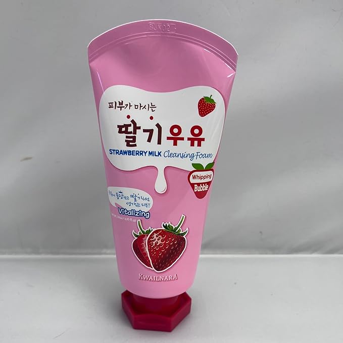 WELCOS KWAILNARA Milk Facial Cleansing Foam (120 ml / 4.06 Fl. oz) (Strawberry)