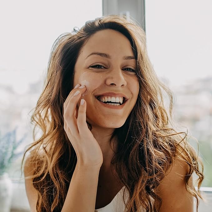 Earth To Skin Super Greens Nourishing Night Gel Cream (2.0 Fl Oz)